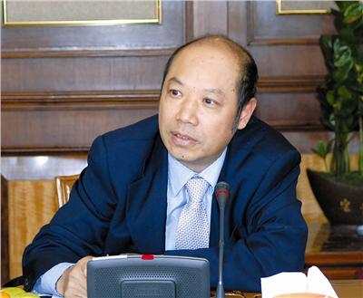 卢伟硕（中山市荣誉市民、政协委员、侨领）